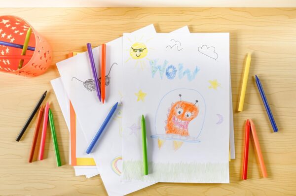 Barato BIC Kids Ceras de Colores para Niños, Óptimo para material escolar,Plastidecor, Colores Vivos Surtidos, Ideal para colorear, 24 Ceras