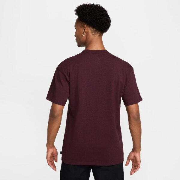 Chollo Camiseta Premium Essentials de NIKE Sportswear para Hombre