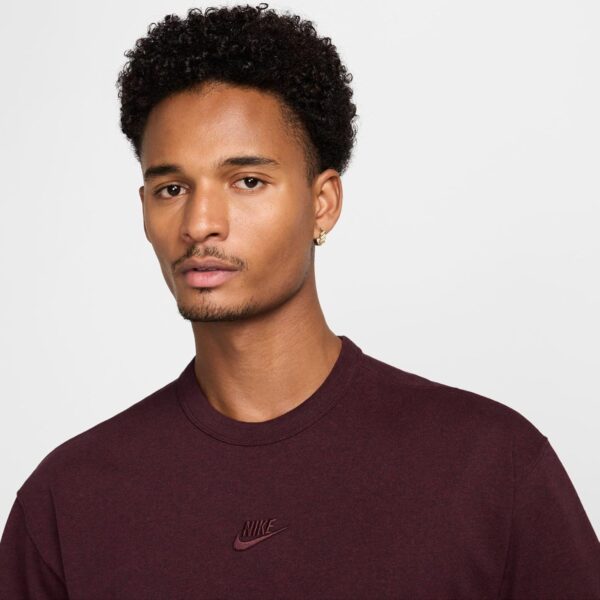 Chollo Camiseta Premium Essentials de NIKE Sportswear para Hombre