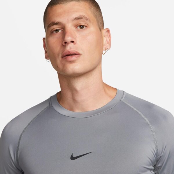 Oferta Camiseta de Hombre Nike M NP DF Tight Top de Manga Corta