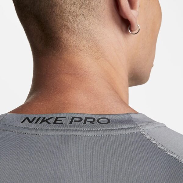 Oferta Camiseta de Hombre Nike M NP DF Tight Top de Manga Corta