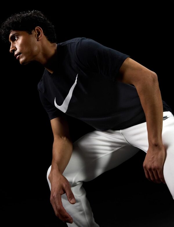 Oferta Camiseta NIKE M NSW Icon Swoosh para Hombre (Paquete de 1)