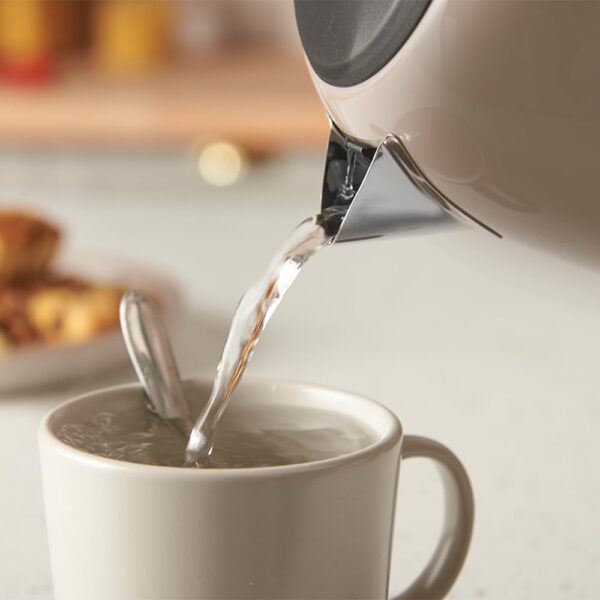 ¡Chollo! Hervidor Eléctrico Russell Hobbs 1,7L Moca