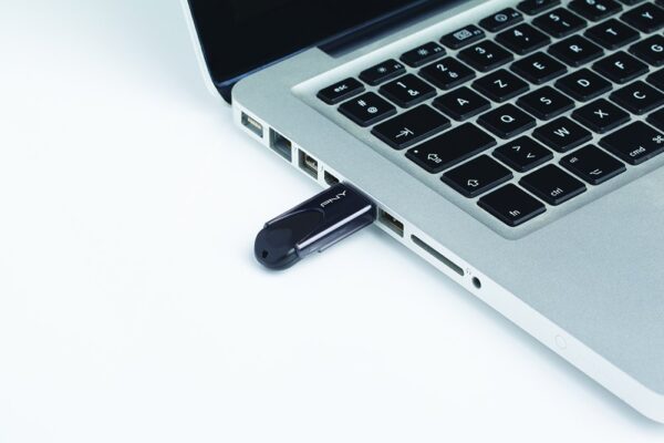 ¡Descuento! PNY Attaché 4 128GB USB 3.1
